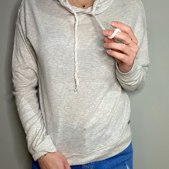 Soft and light hoodie - Picture 2 of 4